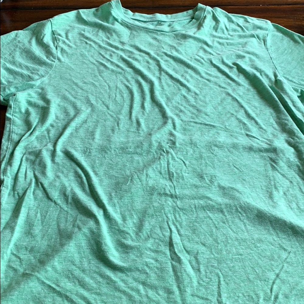 Gap t-shirt